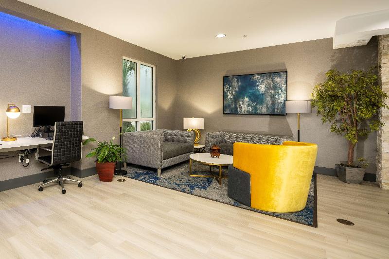 Comfort Suites Seabrook Kemah - photo 11
