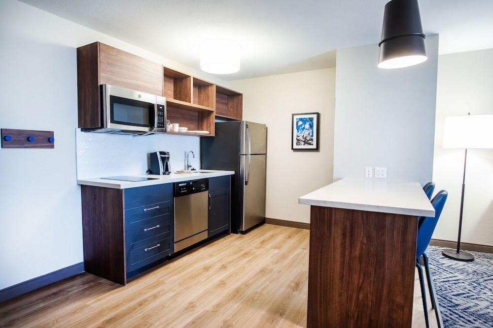 Candlewood Suites Lake Charles Sulphur by IHG - photo 12