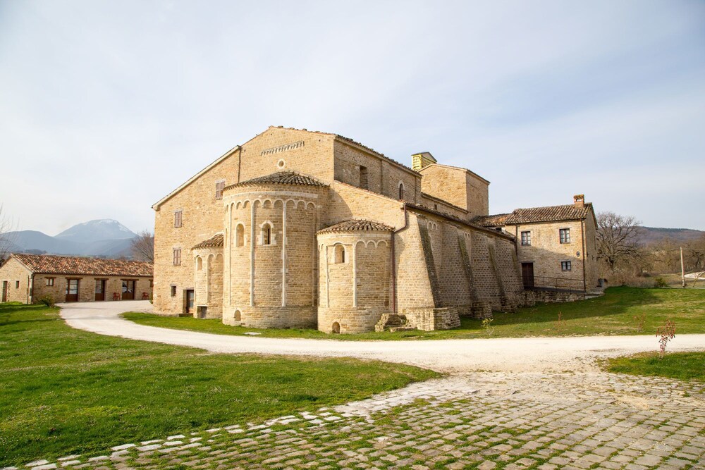 Abbazia Di Sant’urbano Locanda in Apiro, Italy
