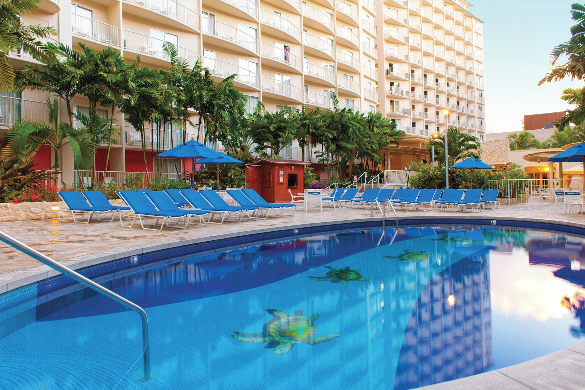 Club Wyndham at Waikiki Beach Walk - photo 8