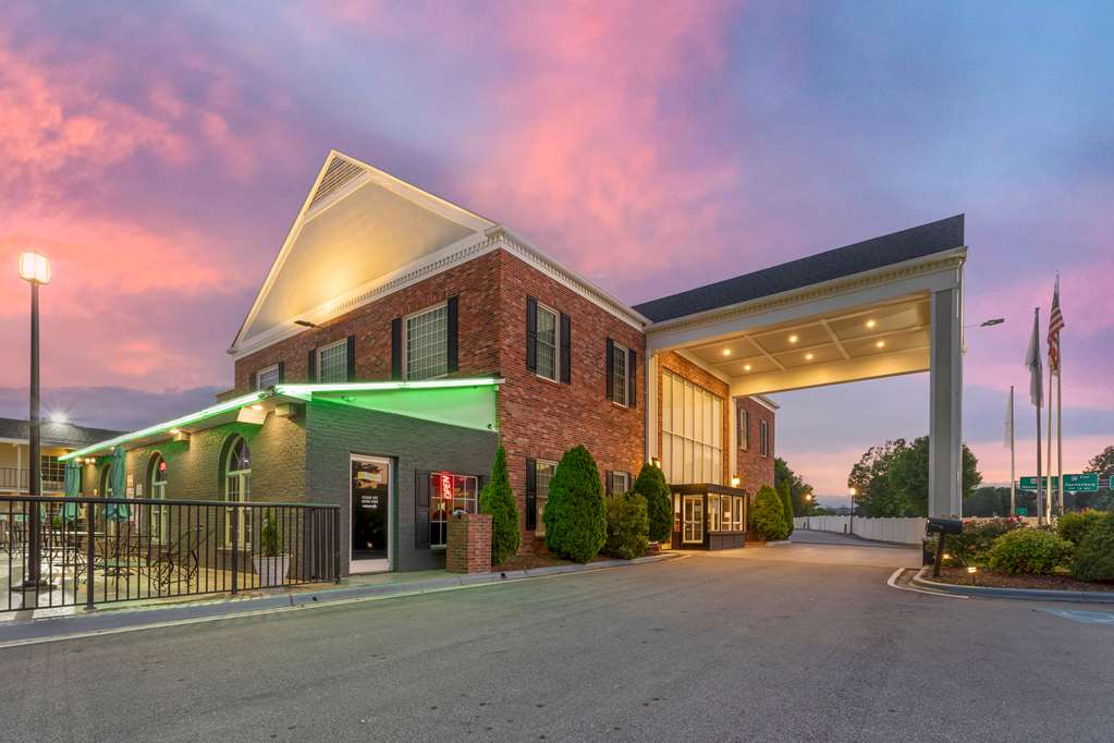 Best Western Hendersonville Inn - featured photo