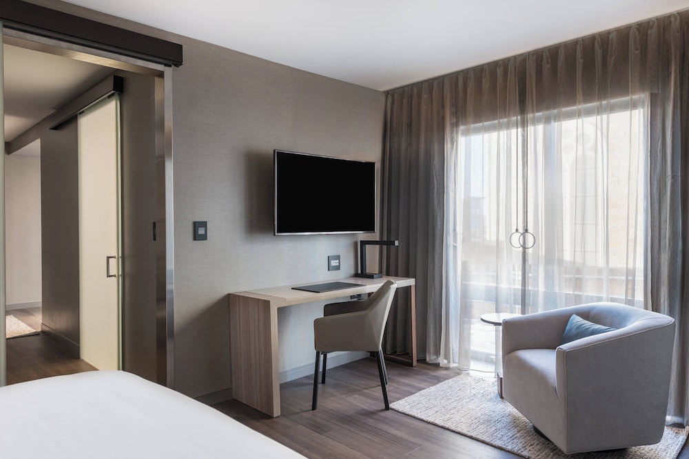 AC Hotel by Marriott Worcester - photo 17