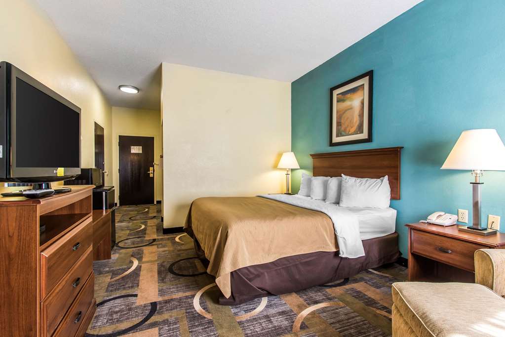 Quality Inn & Suites Memphis East - photo 18