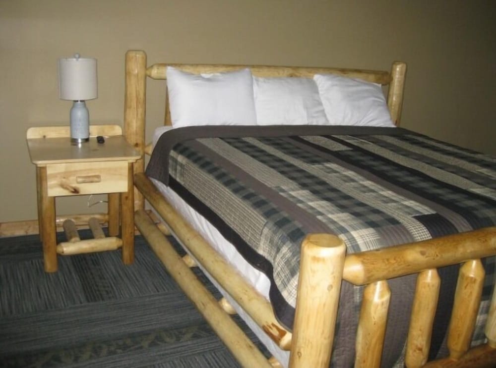 Big Horse Inn and Suites - photo 10
