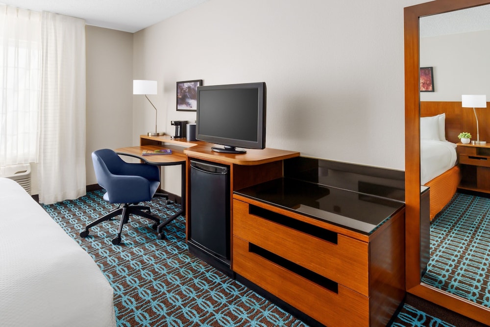 Fairfield Inn & Suites Houston The Woodlands - photo 3