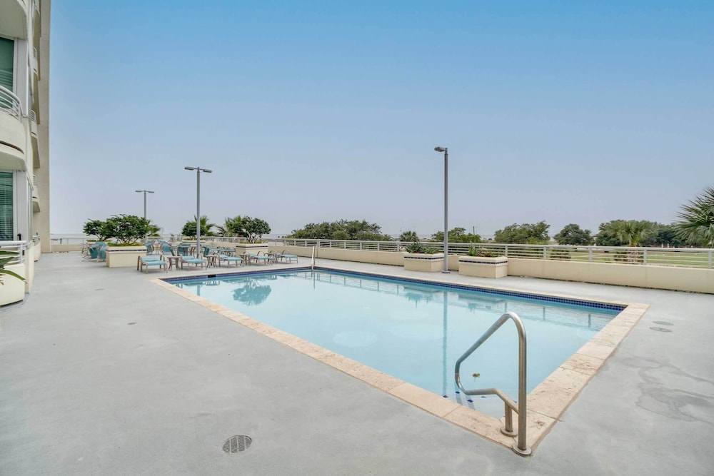 Resort Style Biloxi Condo Walk to the Beach - photo 2