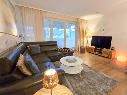Dünenpark Binz Komfort Ferienwohnung mit 1 Schlafzimmer und Terrasse im Erdgeschoss 003 — 4-Star Luxury Hotel in Ostseebad Binz, Germany