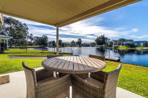 Duck Inn in Sussex Inlet, Australia