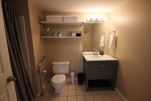 Jarvis Suite Hotel - photo 17
