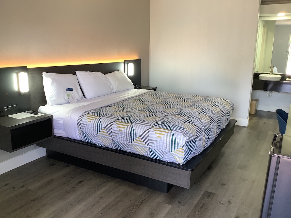 Motel 6 Memphis Northeast - photo 3