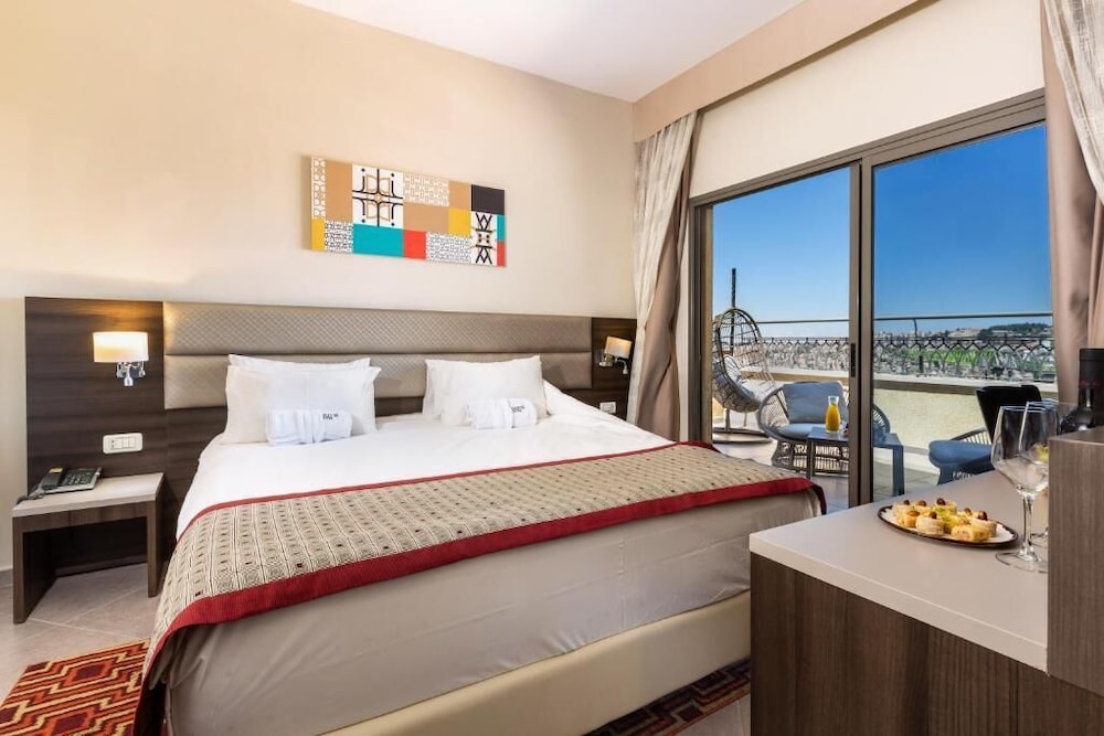 Ramada by Wyndham Nazareth