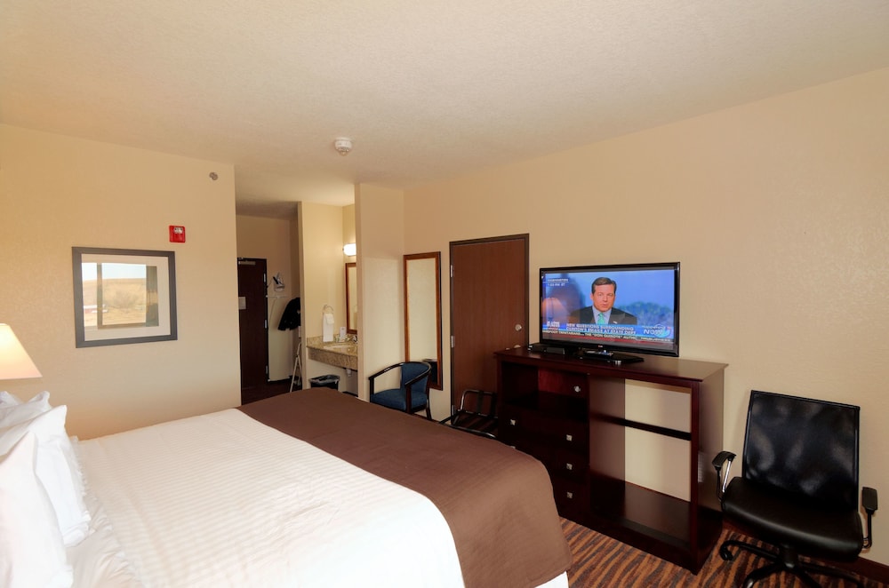 Cobblestone Inn & Suites Denison Oak Ridge - photo 15