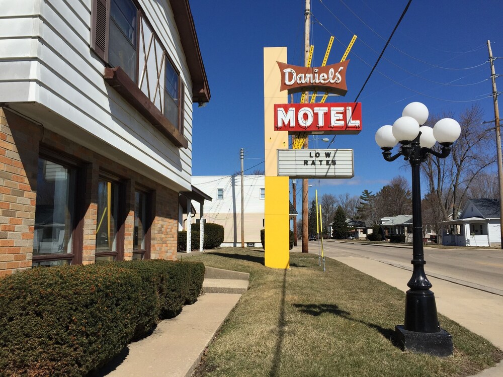Daniels Motel - photo 23