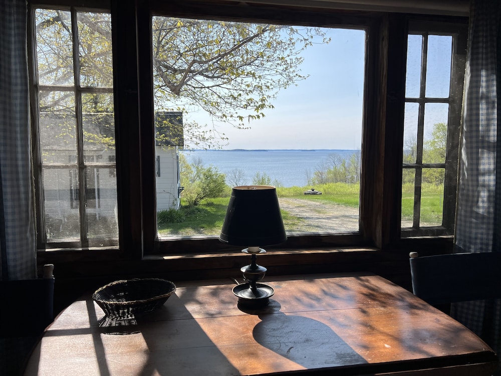 The High Tide Inn - photo 11