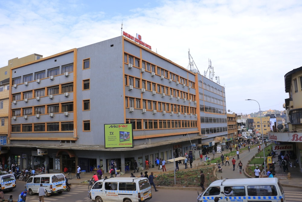 Holiday Express Hotel — 4-Star Luxury Hotel in Kampala, Republic of Uganda