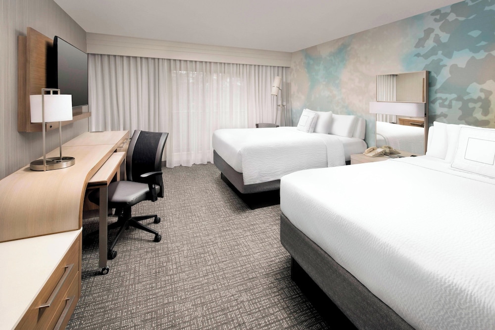 Courtyard By Marriott Portland Hillsboro - photo 4