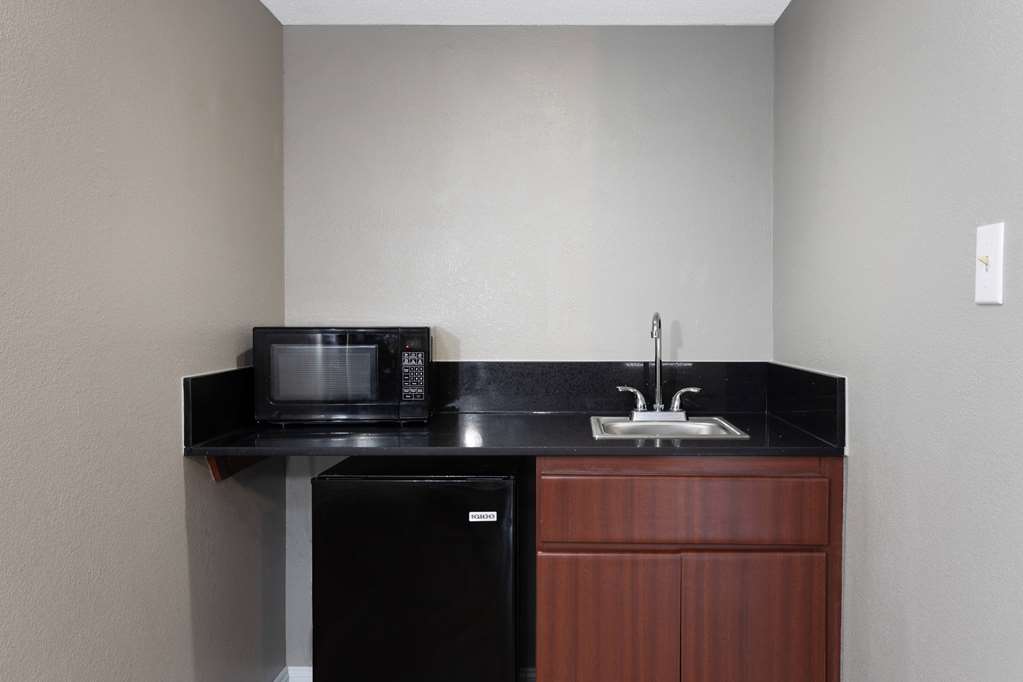 Baymont by Wyndham Marianna - photo 24