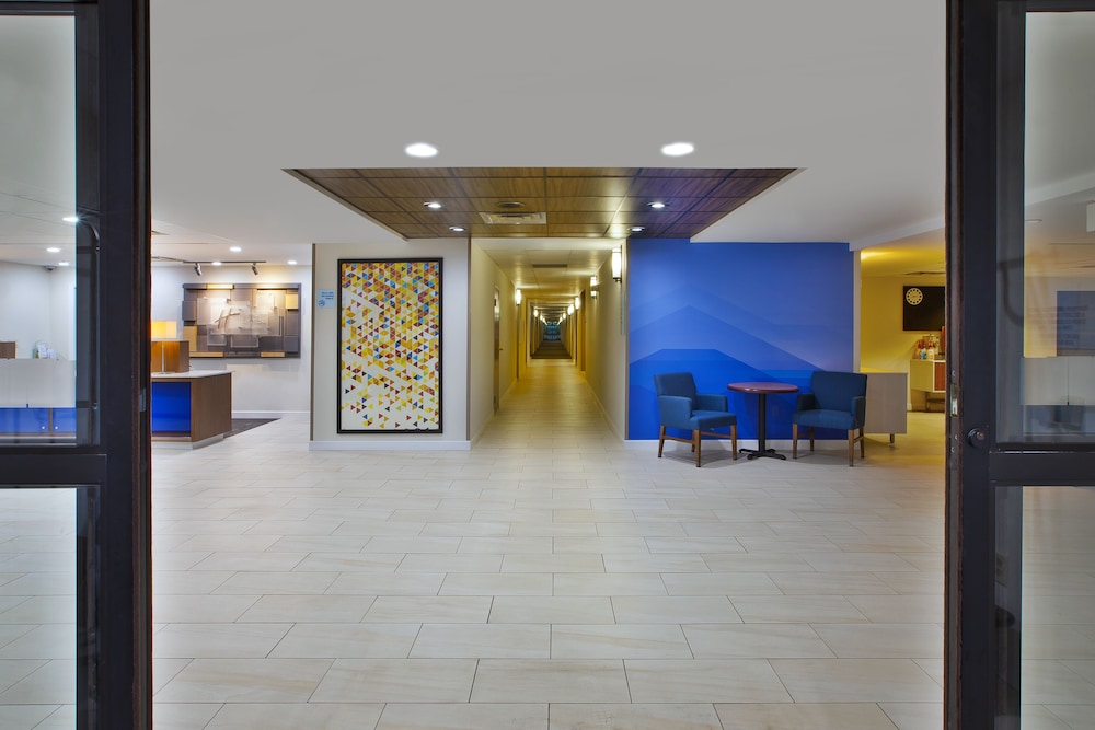 Holiday Inn Express & Suites Milford by IHG - photo 39