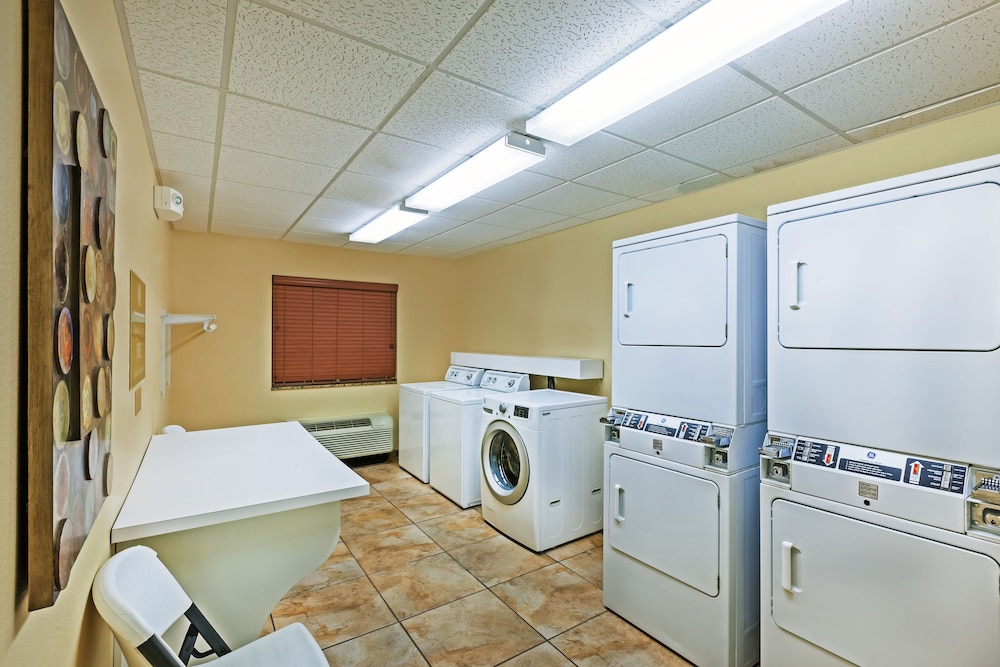 Candlewood Suites El Paso North by IHG - photo 23