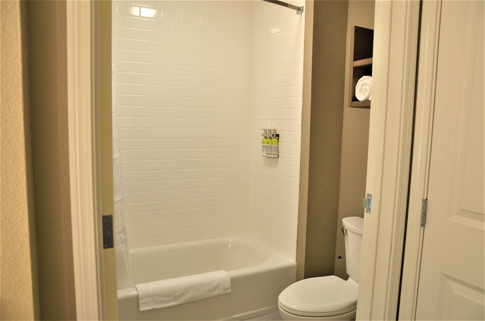 Staybridge Suites Hillsboro Orenco Station by IHG - photo 58