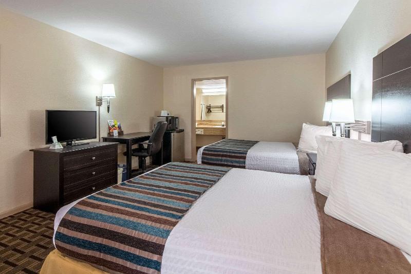 Rodeway Inn University Downtown - photo 39