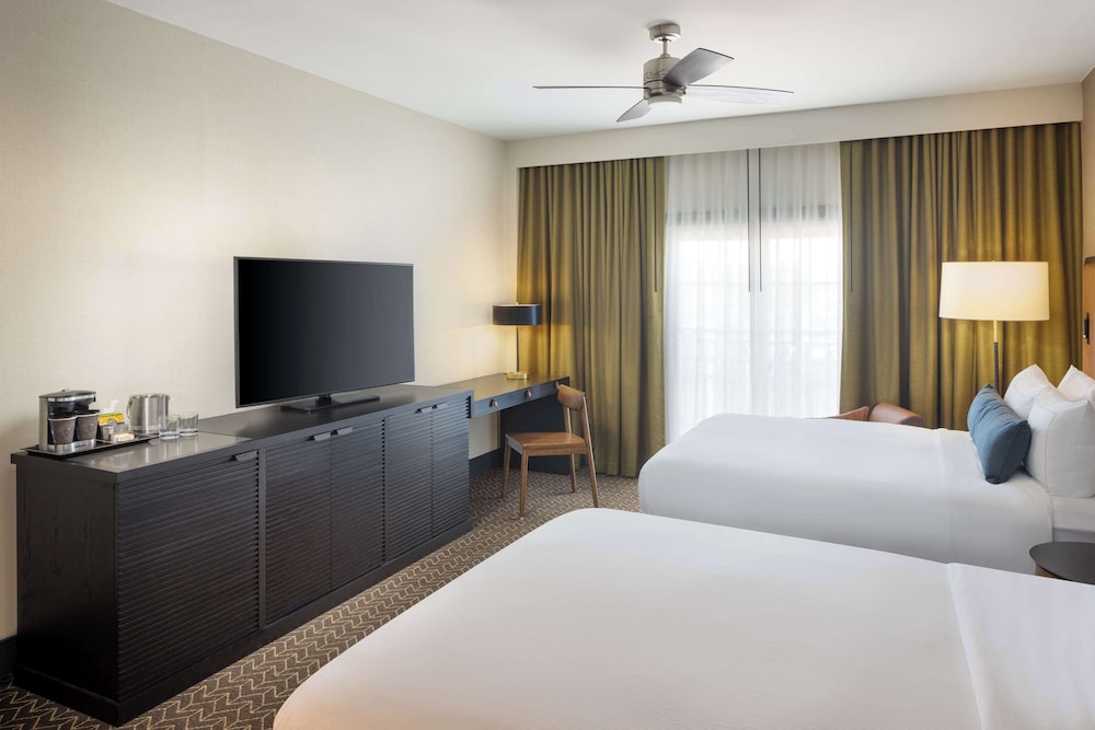 DoubleTree Suites by Hilton Hotel Lexington - photo 26