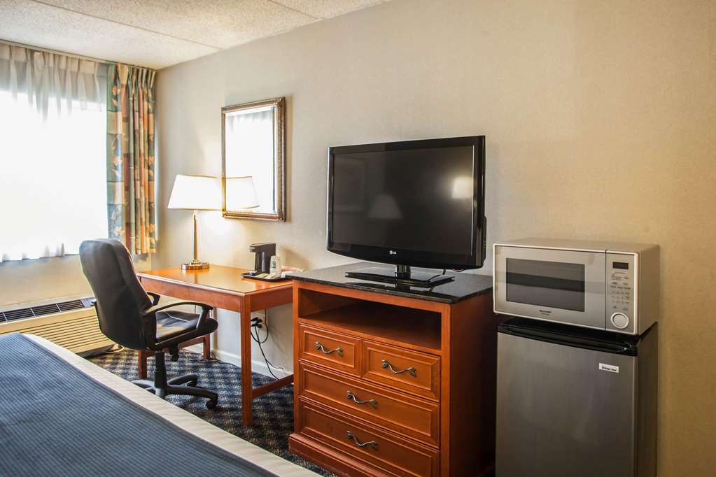 Quality Inn and Suites St Charles West Chicago - photo 19