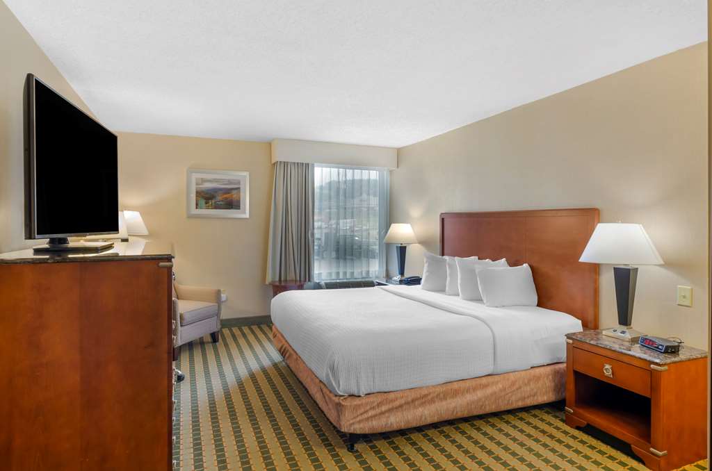 Best Western North Roanoke - photo 14