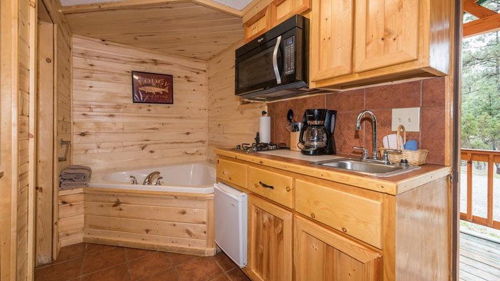 Upper Canyon Inn & Cabins - photo 47