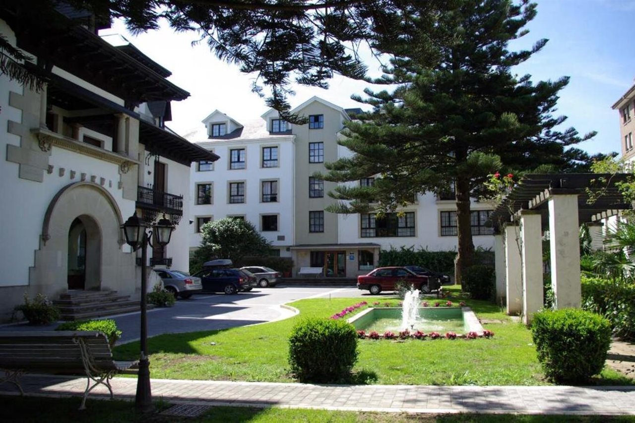Apartamentos Arias