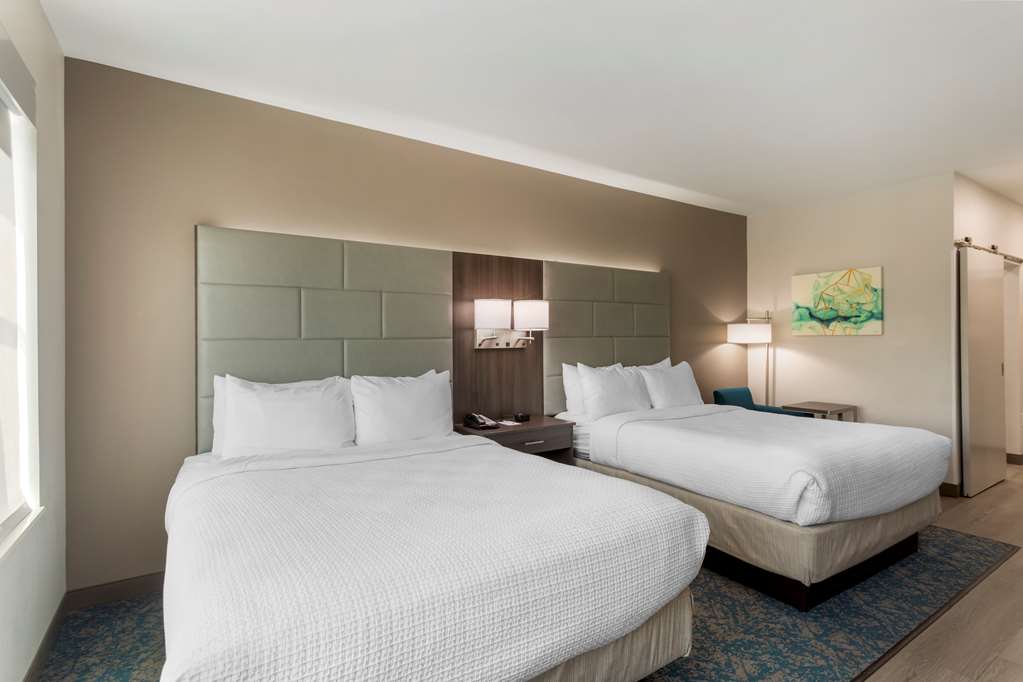 Best Western Plus Executive Residency Antioch Inn - photo 12