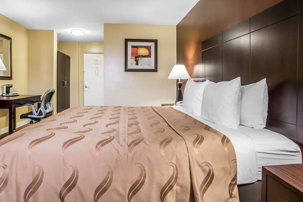 Quality Inn O'Hare Airport - photo 12