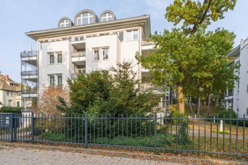 Villa Darja Ferienwohnung Meerblick — 4-Star Luxury Hotel in Seebad Bansin, Germany
