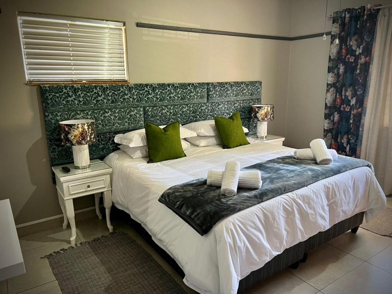 Lemon Rose Guest House — 4-Star Luxury Hotel in Virginia, South Africa