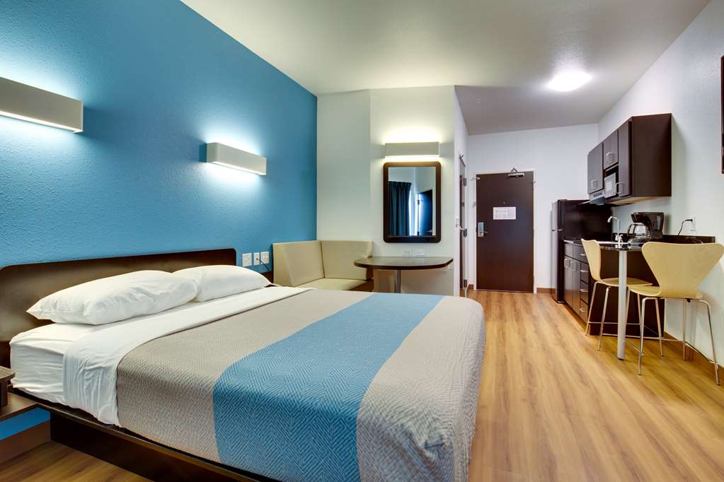 Motel 6 Poplar Bluff MO - photo 25