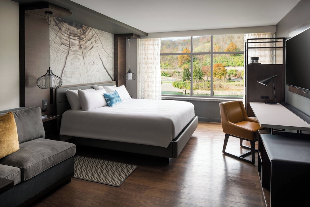Morgantown Marriott At Waterfront Place — Morgantown
