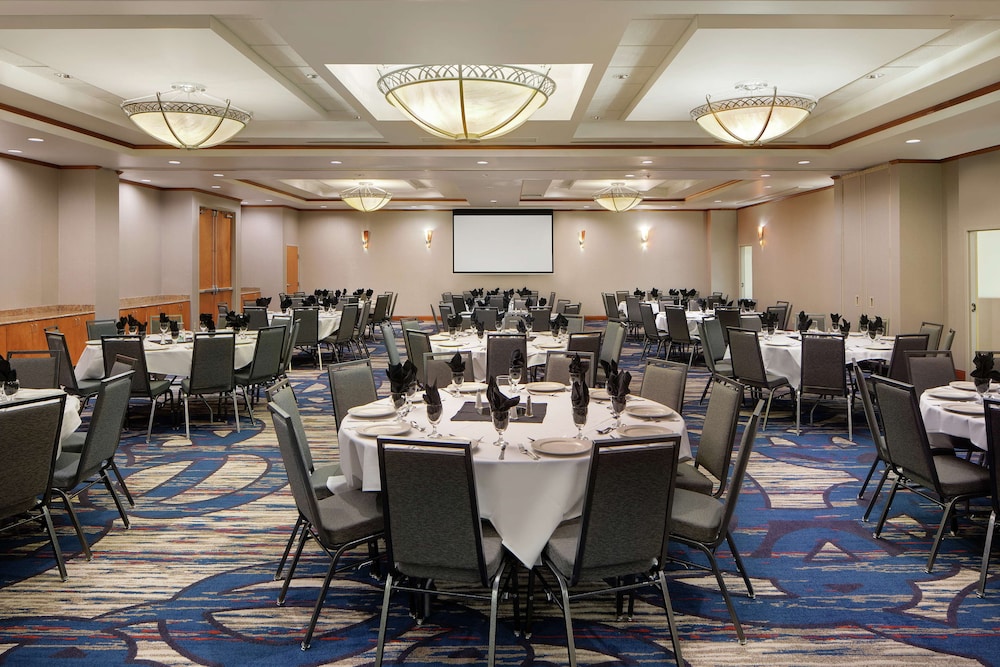 DoubleTree by Hilton Richmond Airport - photo 25