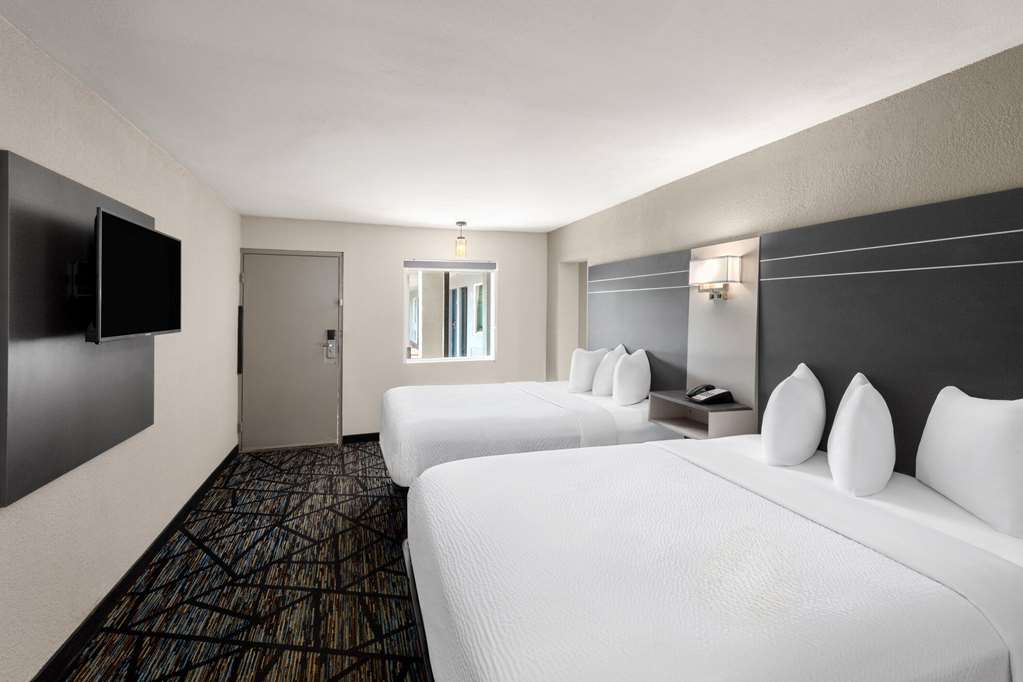 Baymont by Wyndham Dothan - photo 15