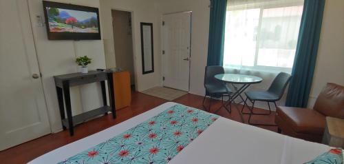 Rocket Inn - photo 2