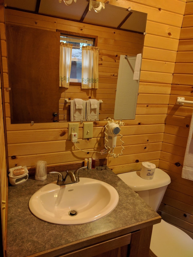 Emerald Forest Cabins - photo 115