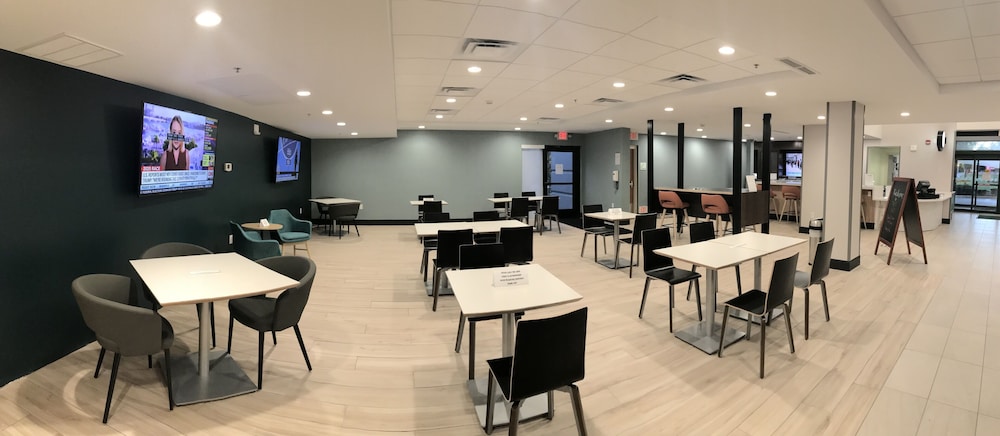 Holiday Inn & Suites Ann Arbor Univ Michigan Area by IHG - photo 41