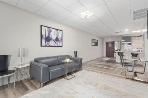 New 2 Bed 2 Bath On The Avenue — 4-Star Luxury Hotel in Fountain Hills, United States