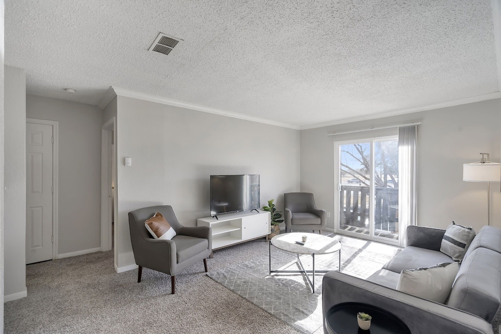 Relaxing Quaint 1BR in Heart of Midland - photo 17