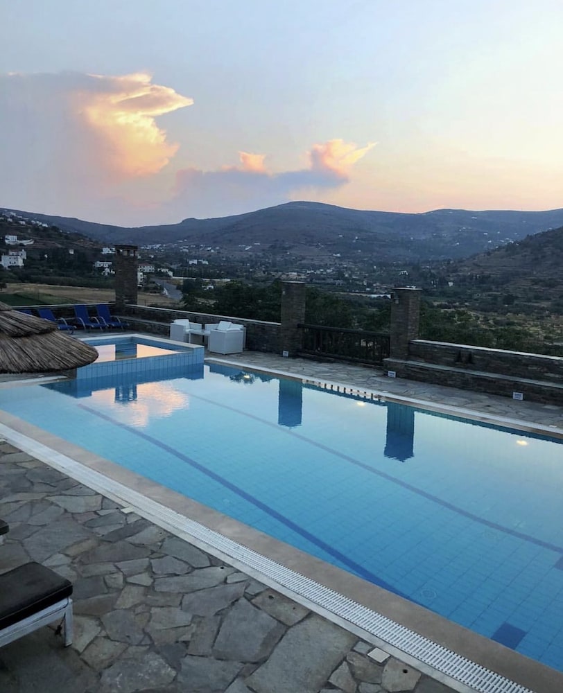 Nicolas Hotel Apartments in Andros, Greece