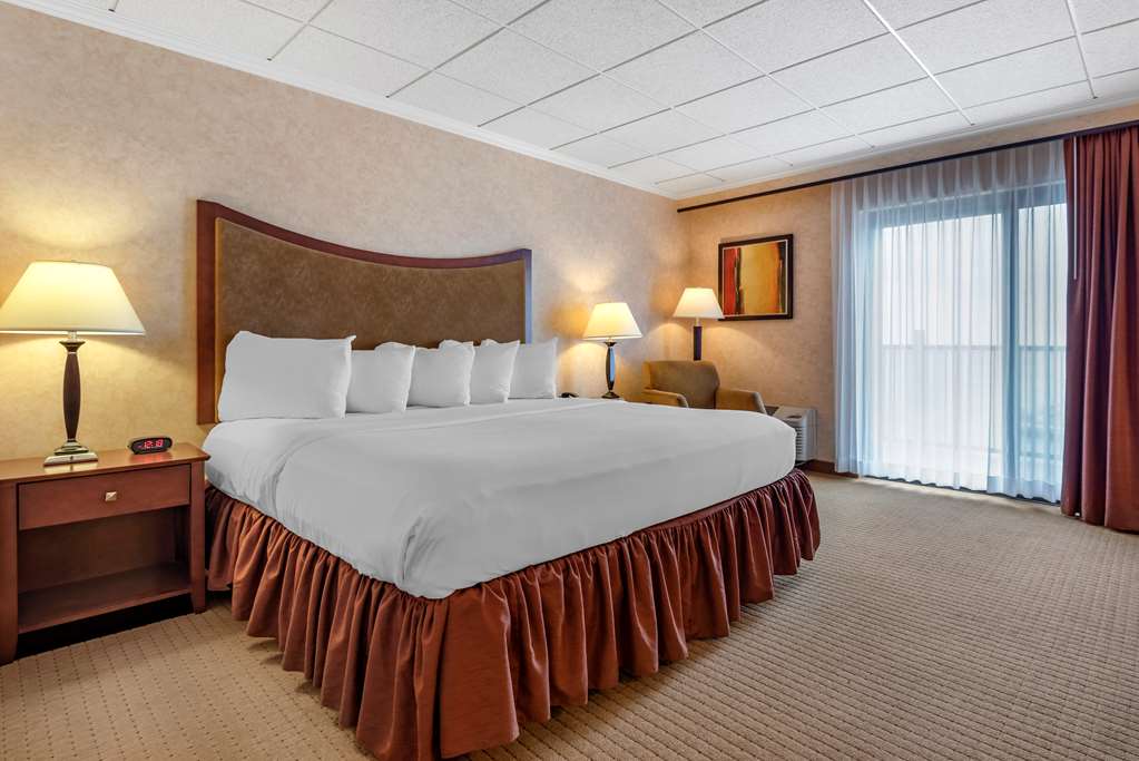 Best Western Plus Oswego Hotel and Conference Center - photo 35