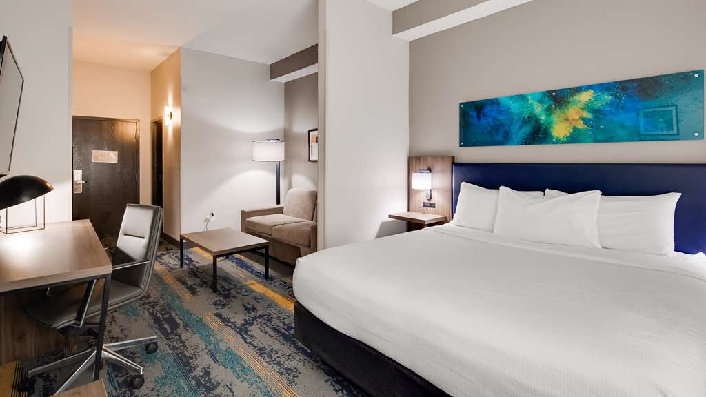 Best Western Plus Augusta North Inn & Suites - photo 14