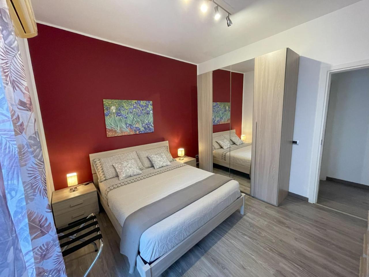 Dr House Apartment — 4-Star Luxury Hotel in Catania, Italy