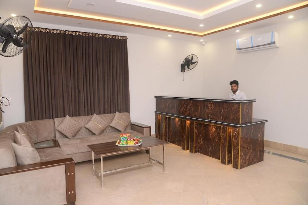 Hotel Five Season Lahore in Lahore, Pakistan