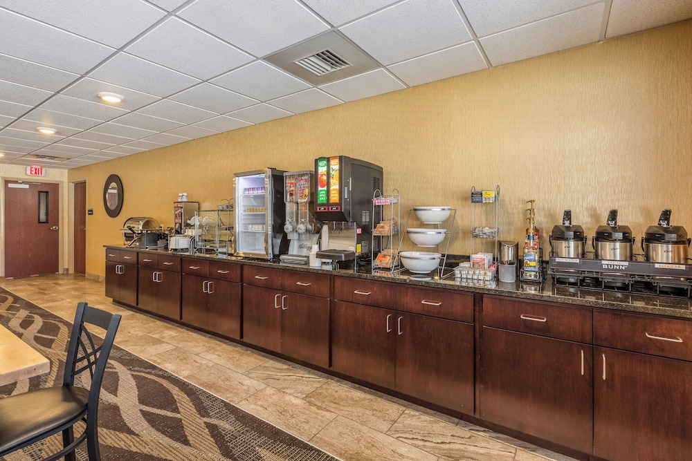 Cobblestone Inn & Suites Merrill - photo 42