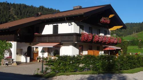 Gastehaus Christl — 4-Star Luxury Hotel in Radstadt, Austria